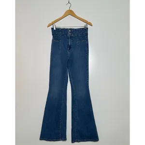 Free People We The Free Jayde Flare Jeans Size 29 thumbnail 3