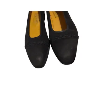Vintage Harold's Black Suede Cap-Toe Flats Loafers‎ size 9AA Made in Italy thumbnail 2