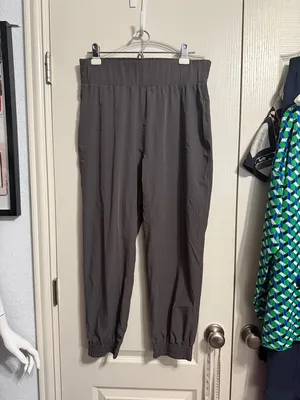 Halara Gray High Waist Hiking Joggers Pants Petite Minimalist Granola Lounge thumbnail 2