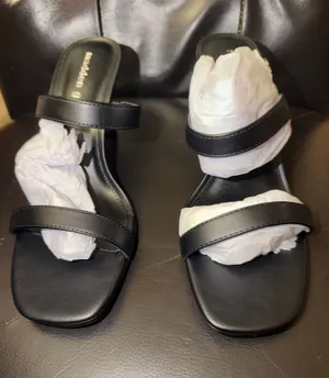 Heels Black Size 8 thumbnail 1