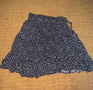 TJ Maxx Skirt thumbnail 1