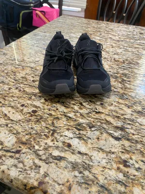 On Running women’s Black and Gray Sneakers thumbnail 6