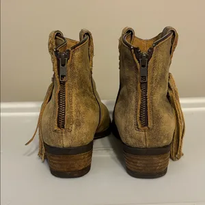 Very Volatile‎ Lookout Fringe Leather Ankle Boots Size 7.5 thumbnail 4