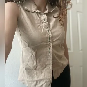 Vintage Linen Blend Sleeveless Button‎ Down Top Sz S dainty embroidered flowers thumbnail 2
