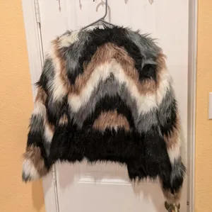 John + Jenn Faux fur coat Size XS thumbnail 13