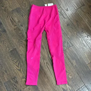 NWT‎ Fabletics Women's Pink Legging Size XS thumbnail 3