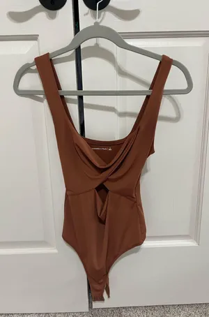 Abercrombie & Fitch Brown cutout bodysuit thumbnail 1