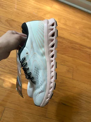 NWT Avia women Running Sneakers size 7 thumbnail 4