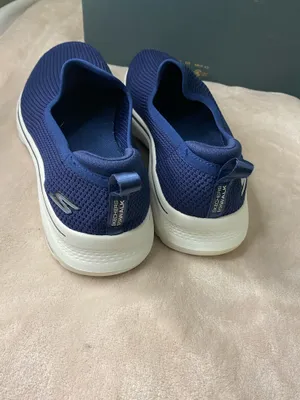 Woman's Sneakers & Athletic Shoes SKECHERS Performance Go Walk Arch Fit thumbnail 3