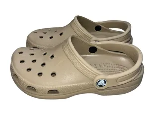 Crocs Tan Unisex Classic Clogs Shoes size 6 thumbnail 3