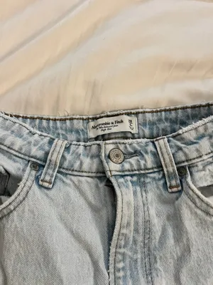 Abercrombie Curve 90s Love thumbnail 2