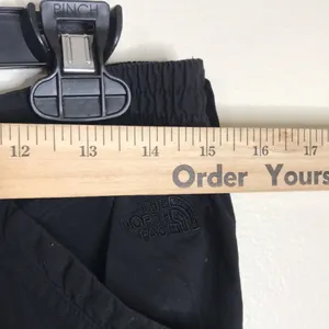 The‎ North face ladies nylon convertible pants size 8 thumbnail 6