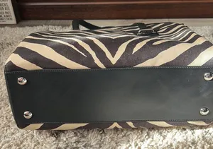Tote zebra print in tan & black leather trim & handles EUC thumbnail 6
