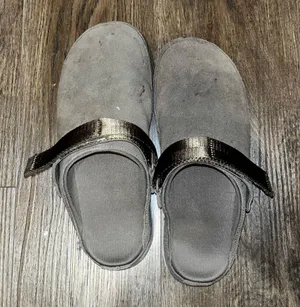 UGG Clogs thumbnail 1