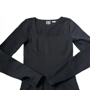 OQQ Women Black Ribbed Long Sleeve Jumpsuit Square Neck Thumbhole Medium | 24-17 thumbnail 2