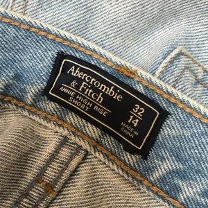 Abercrombie & Fitch Annie High Rise Distressed Denim Shorts thumbnail 6