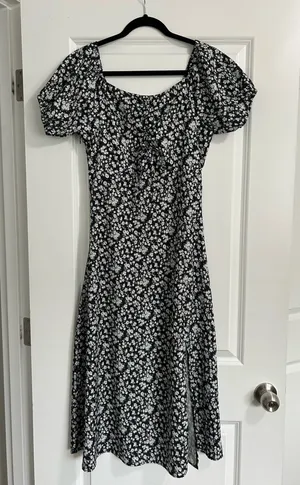 Floral Puff Sleeve Black Midi Dress Women’s Size Medium thumbnail 1
