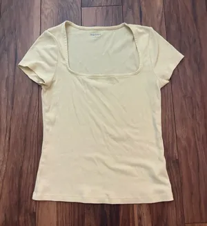 Old Navy Butter Yellow Tee thumbnail 1