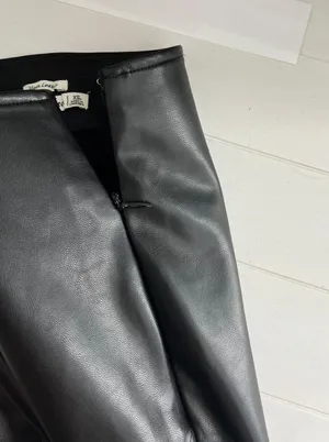 Abercrombie Vegan Leather Pants thumbnail 4
