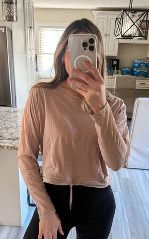 Lululemon Cropped Long Sleeve Mesh Hem Top Blush Pink Size 8 thumbnail 1