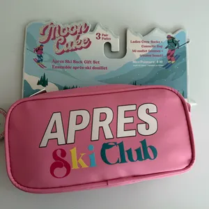 Pink nwt Apres Ski Club Sock Gift set 3 pairs of socks and Cosmetic Bag thumbnail 1