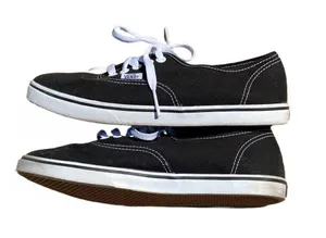 🖤 Vans Classic Women’s Off The Wall Low Lace-Up Sneakers, Black & White Size 8.5 thumbnail 1