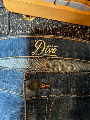 Old Navy Women's Size 14 Regular The Diva‎ Bootcut Jean Medium Wash Mid-Rise thumbnail 9