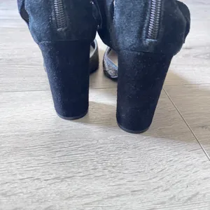 Farylrobin Size 10‎ Black Suede Calf Hair Multi Strap Block Heel Caged Pumps thumbnail 7
