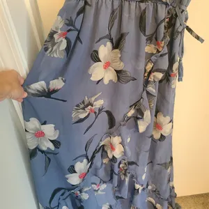 Hint of Blush Long Maxi Flutter Dress Size Large Magnolia Floral Blue High Low thumbnail 3