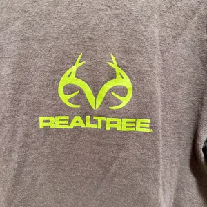 REALTREE - Grey and Green Logo Tee - Brand new, never worn! thumbnail 4