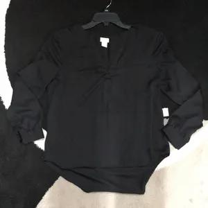 H & M Conscious Collection size 6 black shirt thumbnail 1