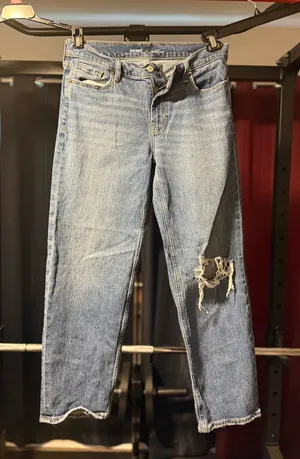 Old Navy Mid-Rise Boyfriend Loose Jeans thumbnail 1
