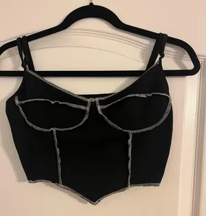 SheIn Crop Top thumbnail 1