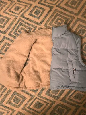 Light blue cropped puffer vest thumbnail 2