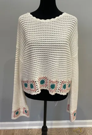 Crochet-Trim White Women's Sweater like new medium thumbnail 1