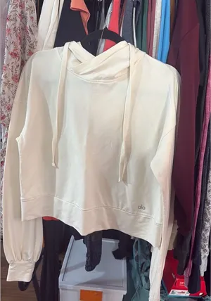 Alo Yoga Cropped Hoodie medium thumbnail 3