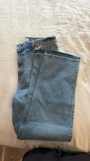 Abercrombie 90’s straight ultra high rise jeans thumbnail 3