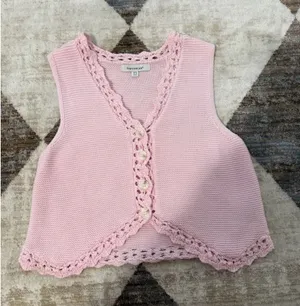 Francesca's Sweater vest cropped thumbnail 1
