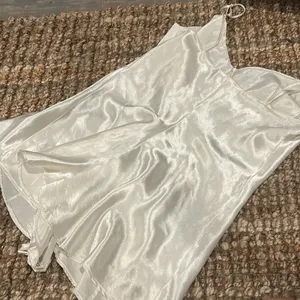 Non Signe Vintage Elegant Cream Satin Jumper Size Medium thumbnail 6