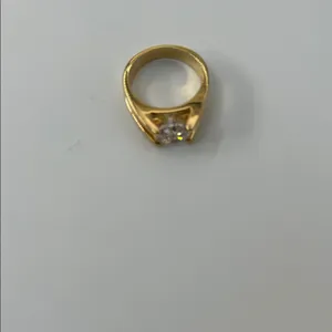 Fashion Jewelry Gold Ring with Sparkling Gem thumbnail 5