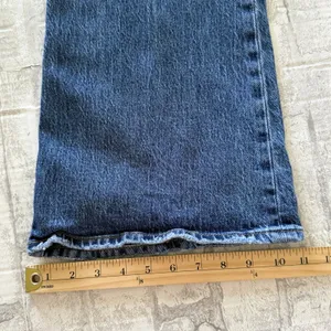 Levis Premium 70s Super High Rise Flare Slim Medium Wash Denim Blue Jeans Sz 28 thumbnail 8