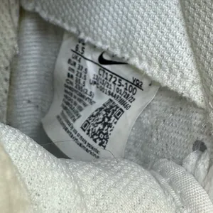 Nike Womens 6.5 Court Royale Mid Triple White Leather Upper Sneaker thumbnail 8