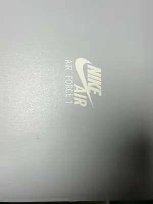 Nike Air Force 1 LV8 thumbnail 4