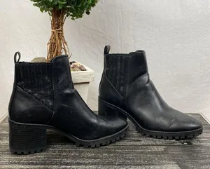 Zara Leather Black Lug Sole Heeled Chelsea Ankle Boots 8 thumbnail 4