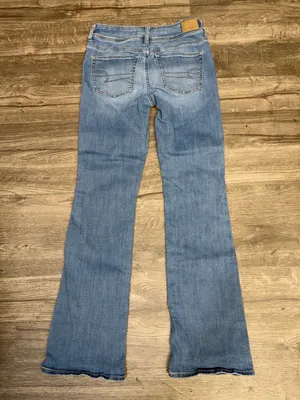 merican Eagle Kick Boot Jeans Women’s Size 4 Regular Next Level Stretch light W thumbnail 3
