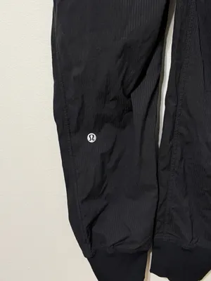 Lululemon Dance Studio Joggers in Black Size 2 New Square Size Dot thumbnail 6