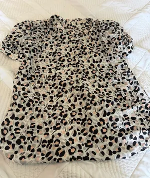 Ladies xs leopard print blouse by LOFT thumbnail 1