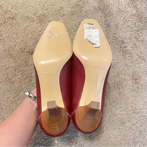 Coach Cicely Heel Loafers Womens Size 7 B Cherry Red Leather Stacked 2 3/4 Heel thumbnail 4