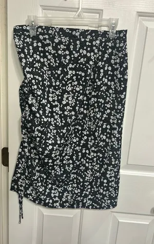 Forever 21 Black Floral Midi Skirt thumbnail 1
