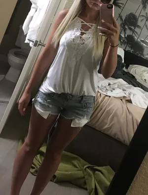 American Eagle Distressed Lace Pocket Jean Shorts thumbnail 5